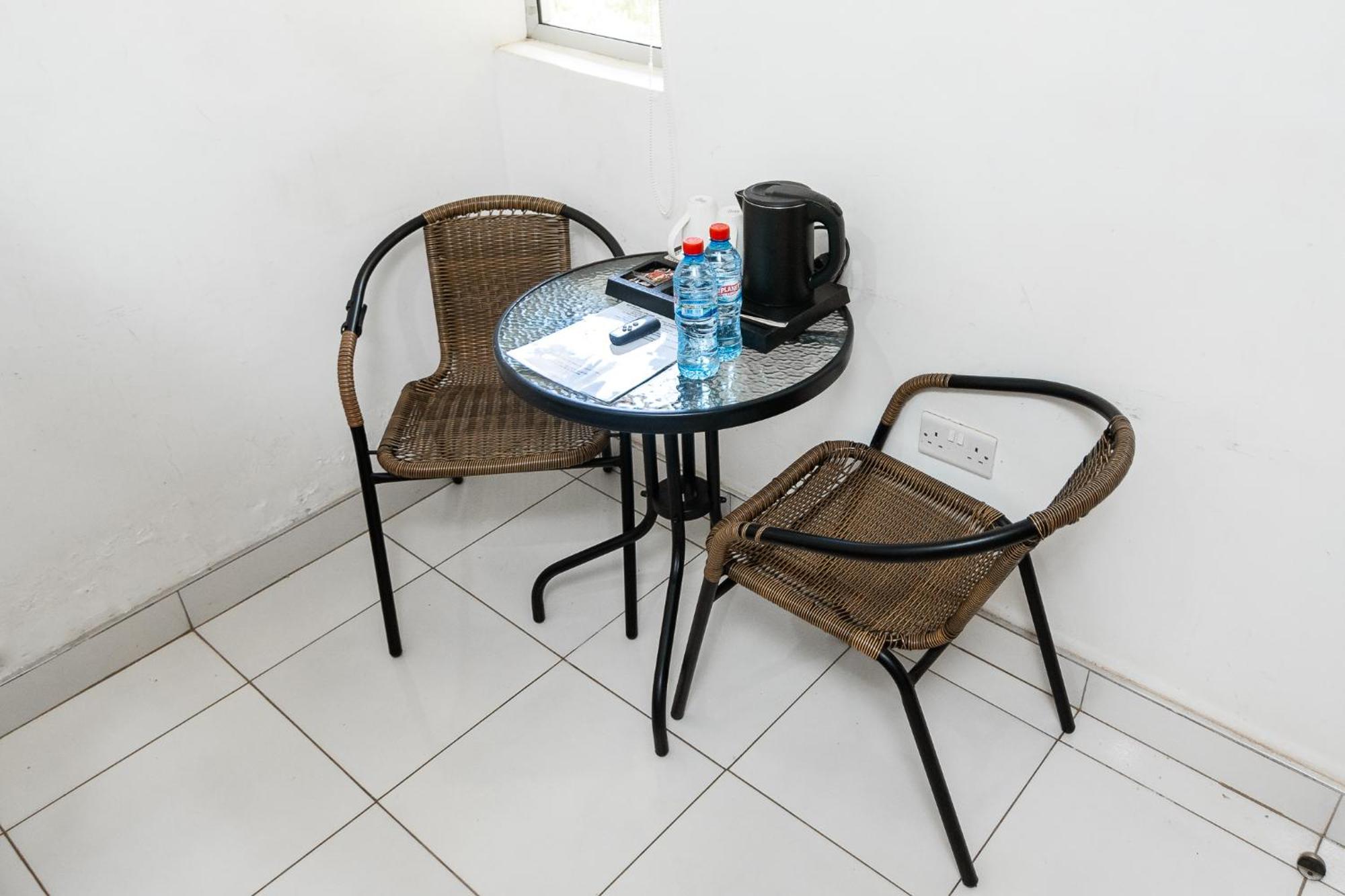 Aparthotel Harry'S Kisumu Oasis Extérieur photo